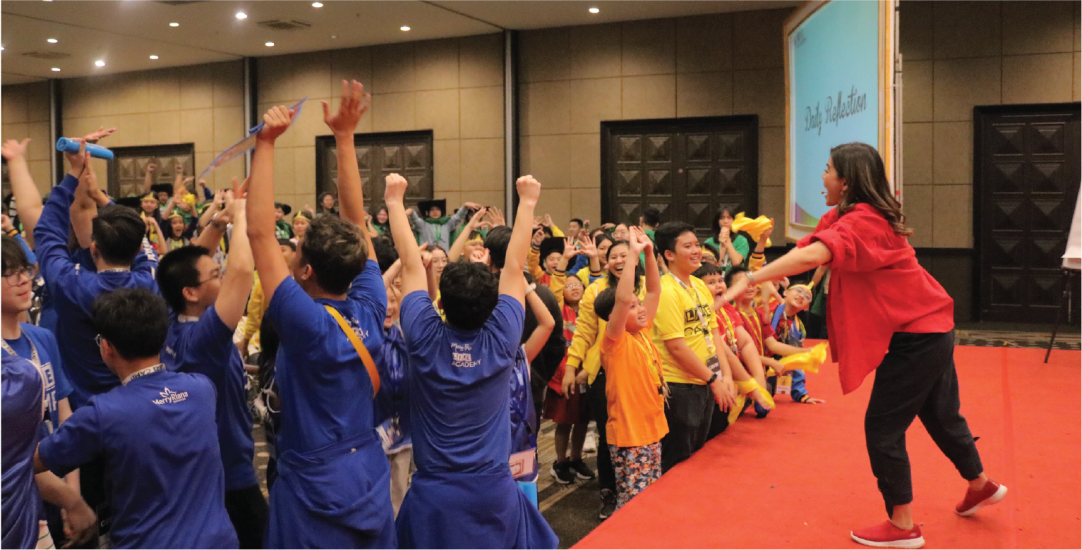 Kegiatan belajar lifers di Life Camp (Holiday Program)